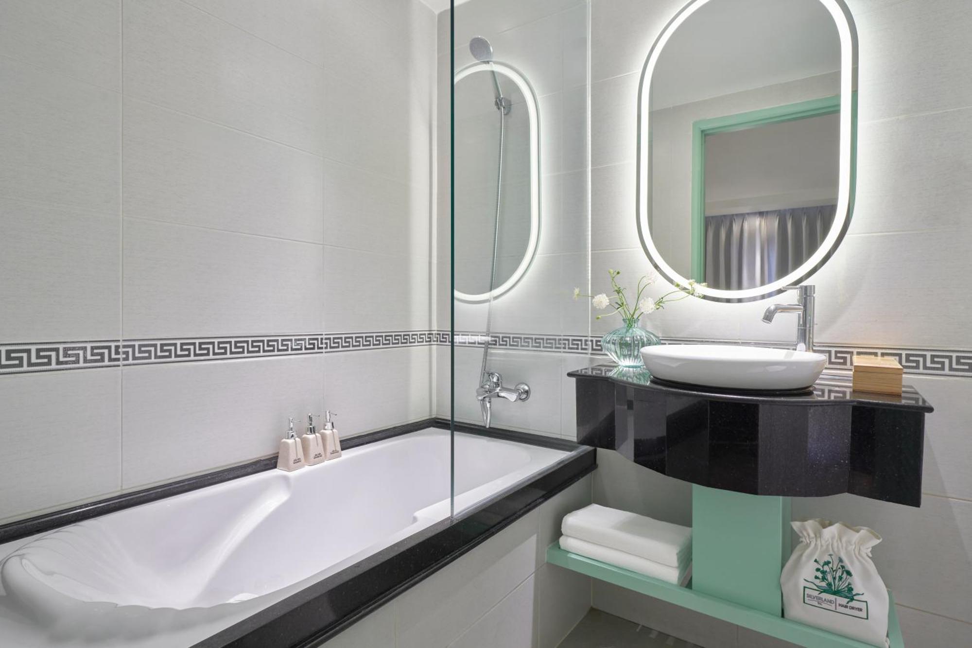 הו צ'י מין סיטי Silverland Sil Hotel מראה חיצוני תמונה
